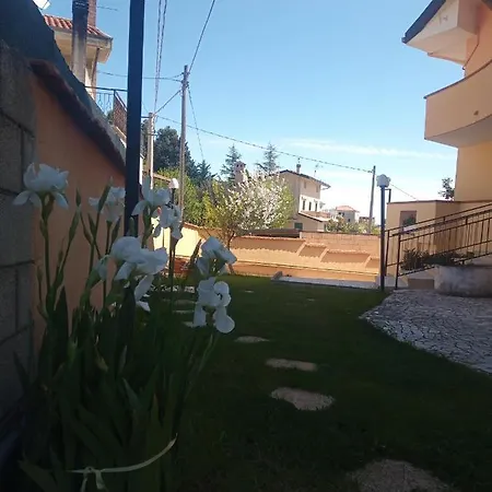 לינה וארוחת בוקר Abruzzo Mare E Monti קייטי