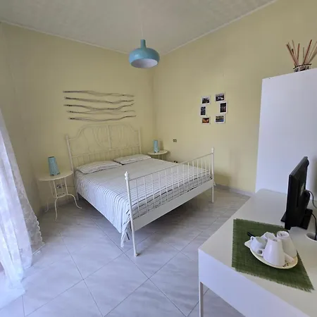 Abruzzo Mare E Monti Bed & Breakfast 3*